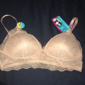 🔥🔥 BRAND NEW sexy & comfy wireless bralette 🔥🔥